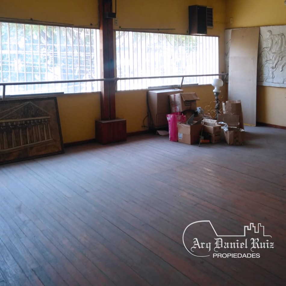 Local Comercial en Venta en Barrio Sur: 