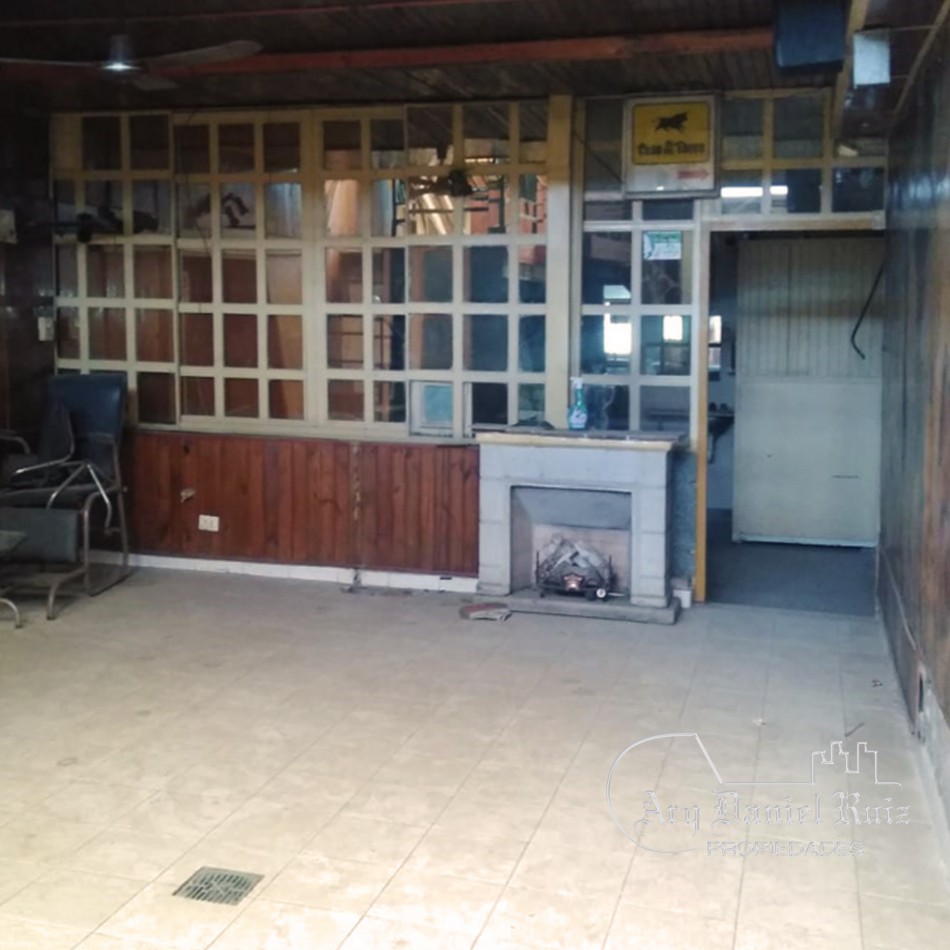 Local Comercial en Venta en Barrio Sur: 