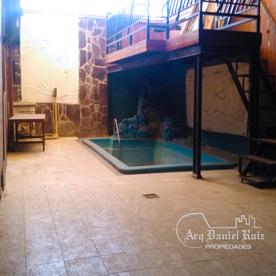 Local Comercial en Venta en Barrio Sur: 